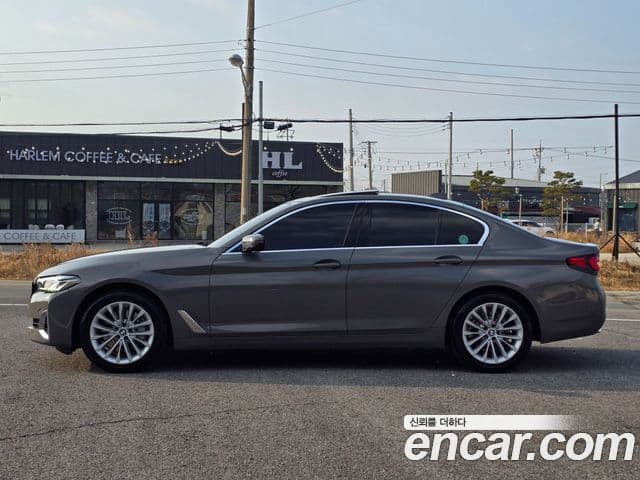 BMW 5 Series 2022 — Şəkil 18/20