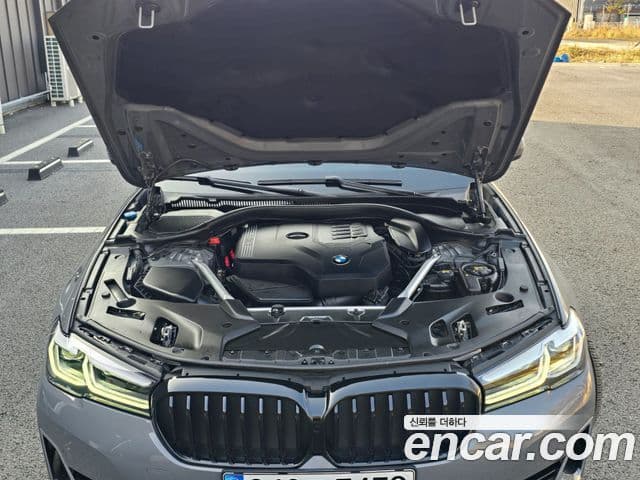 BMW 5 Series 2022 — Şəkil 12/20