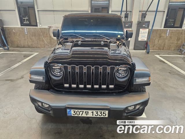 Jeep Wrangler 2023 — Şəkil 15/20
