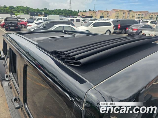 Jeep Wrangler 2023 — Şəkil 19/20
