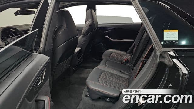 Audi RSQ8 2025 — Photo 6/19
