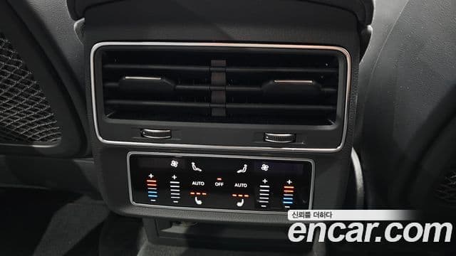 Audi RSQ8 2025 — Photo 1/19