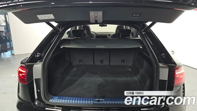 Audi RSQ8 2025 — Photo 19/19