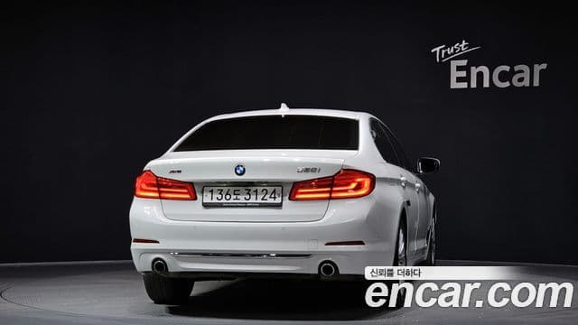 BMW 5 Series 2020 — ფოტო 4/20