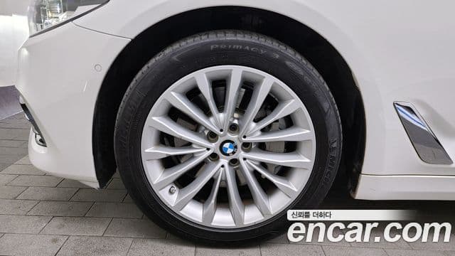 BMW 5 Series 2020 — ფოტო 5/20