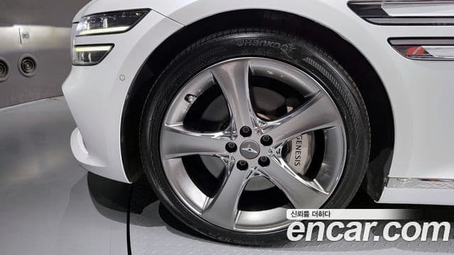 Genesis G80 2023 — ფოტო 13/20