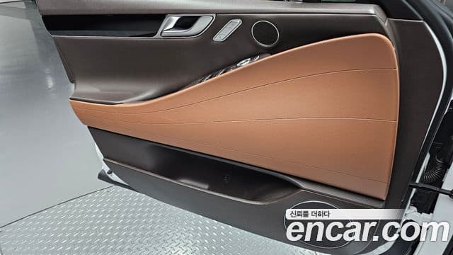 Genesis G80 2023 — ფოტო 19/20
