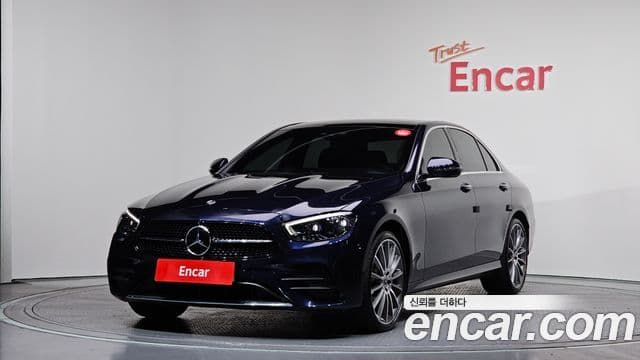 Mercedes-Benz E-Class 2022 — ფოტო 1/20
