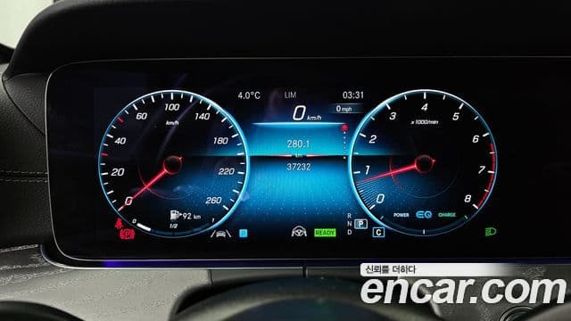 Mercedes-Benz E-Class 2022 — ფოტო 7/20