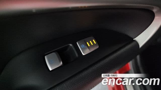 Genesis G70 2022 — ფოტო 19/20