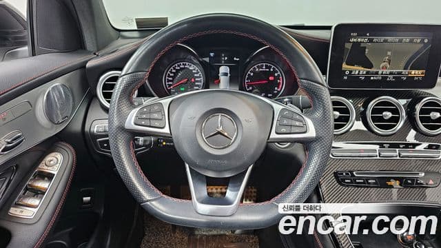 Mercedes-Benz GLC-Class 2018 — ფოტო 13/20