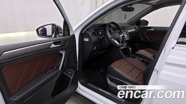 Volkswagen Tiguan Allspace 2022 — фото 9 из 20