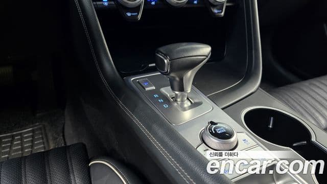 Genesis G70 2019 — Photo 16/20