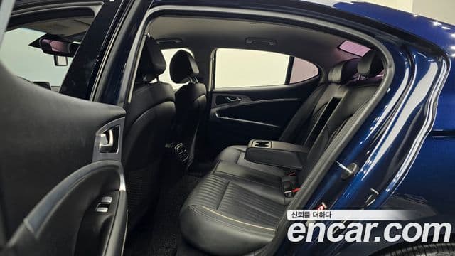 Genesis G70 2019 — Photo 17/20