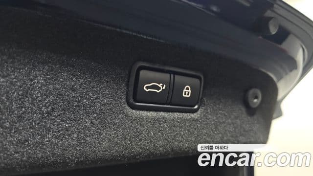 Genesis G70 2019 — Photo 10/20