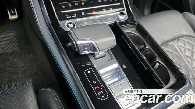 Audi Q8 2021 — ფოტო 20/20
