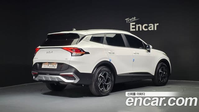 Kia Sportage 2021 — ფოტო 2/20