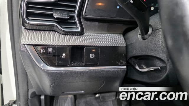 Kia Sportage 2021 — ფოტო 15/20
