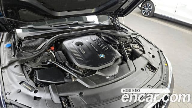 BMW 7 Series 2018 — ფოტო 6/20