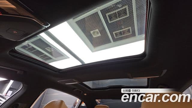 BMW 7 Series 2018 — ფოტო 18/20