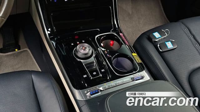 Kia Carnival 2021 — Şəkil 7/19
