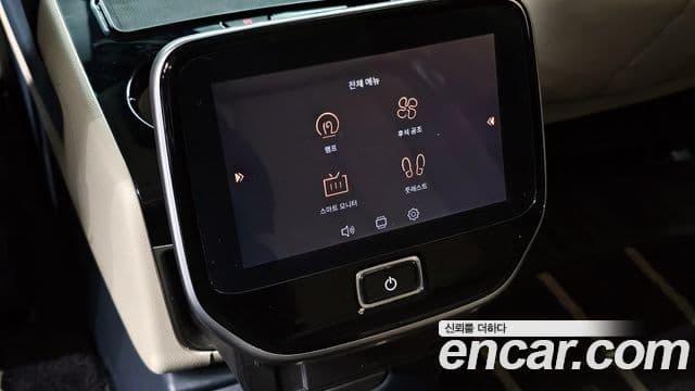 Kia Carnival 2021 — Şəkil 16/19