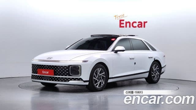Hyundai Grandeur Hybrid 2023 — Photo 6/20