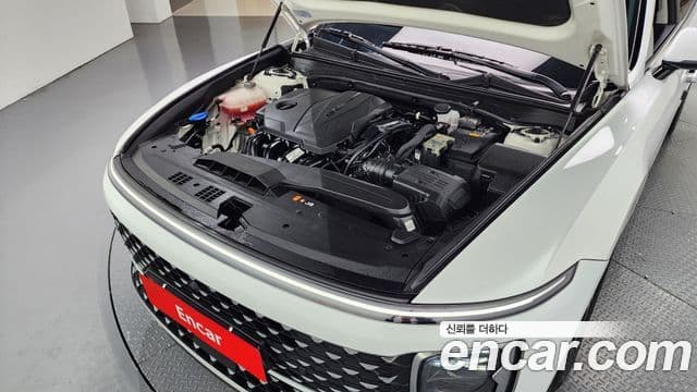 Hyundai Grandeur Hybrid 2023 — Photo 3/20