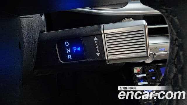 Hyundai Grandeur Hybrid 2023 — Photo 9/20