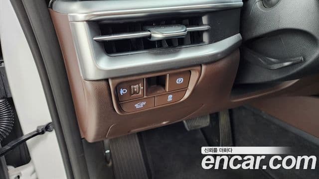 Hyundai Grandeur Hybrid 2023 — Photo 7/20