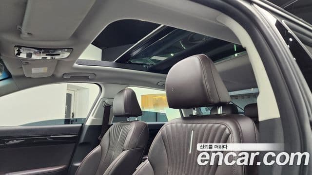 Hyundai Grandeur Hybrid 2023 — Photo 11/20