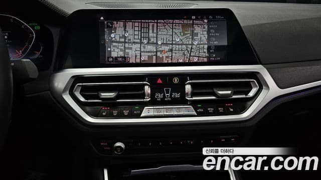 BMW 3 Series 2021 — Şəkil 15/20