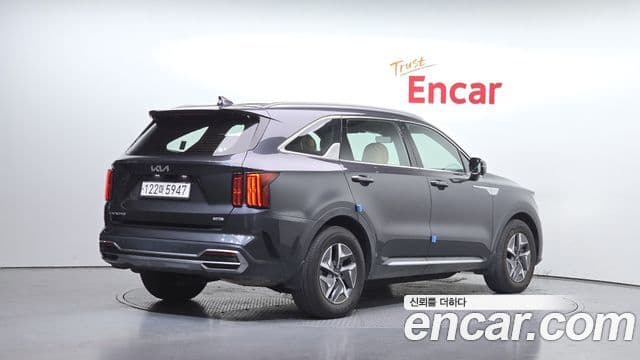 Kia Sorento 2022 — Фото 2/20
