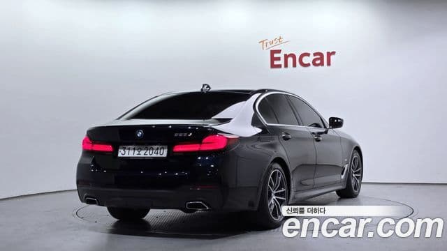 BMW 5 Series 2021 — ფოტო 2/20