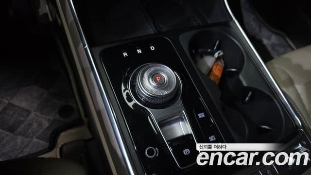 Kia Carnival 2023 — ფოტო 9/20