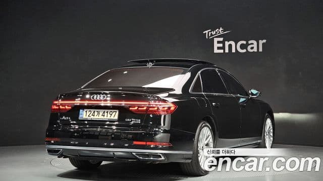Audi A8 2021 — ფოტო 2/20