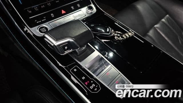 Audi A8 2021 — ფოტო 9/20