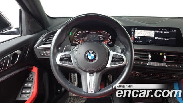 BMW 1 Series 2022 — Фото 13/20