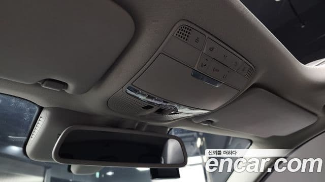 Mercedes-Benz GLC-Class 2019 — Şəkil 19/20
