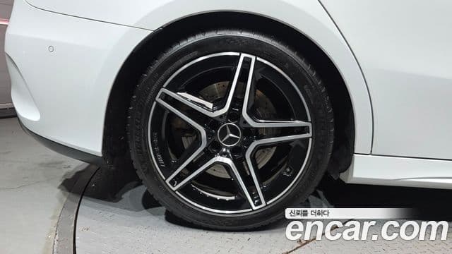 Mercedes-Benz A-Class 2021 — Photo 4/20