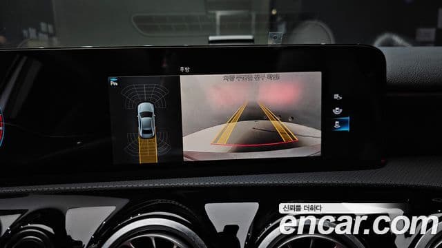 Mercedes-Benz A-Class 2021 — Photo 9/20