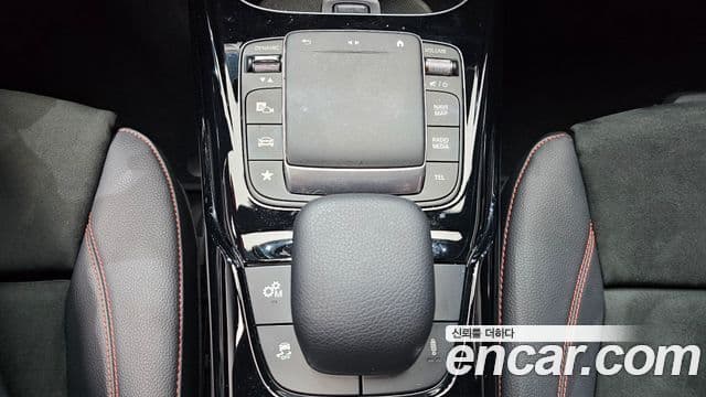 Mercedes-Benz A-Class 2021 — Photo 2/20