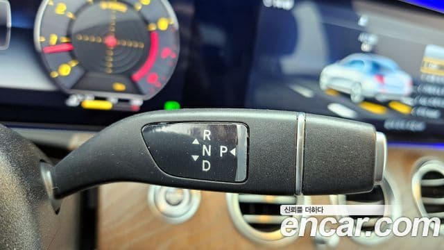 Mercedes-Benz E-Class 2018 — Фото 8/20