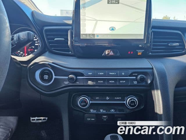Hyundai Veloster 2021 — Şəkil 16/20