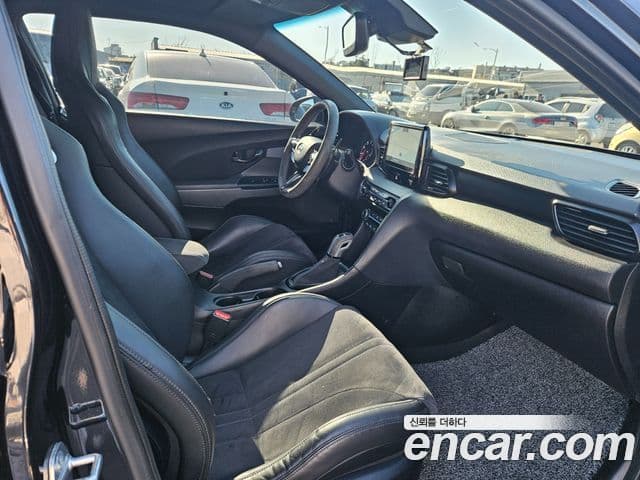 Hyundai Veloster 2021 — Şəkil 19/20