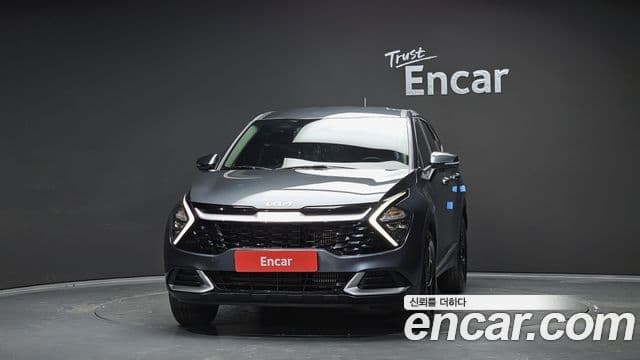 Kia Sportage 2023 — ფოტო 3/20