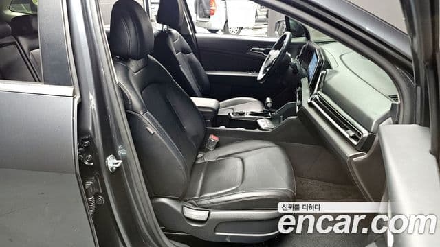 Kia Sportage 2023 — ფოტო 10/20