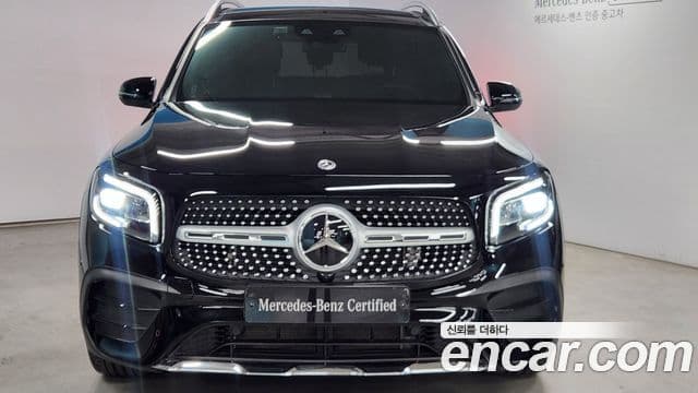 Mercedes-Benz GLB-Class 2022 — ფოტო 14/20