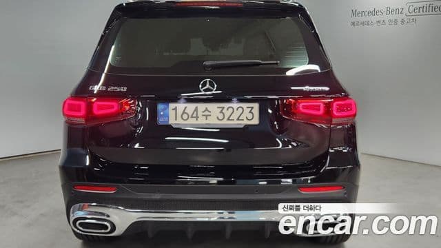 Mercedes-Benz GLB-Class 2022 — ფოტო 9/20
