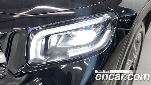 Mercedes-Benz GLB-Class 2022 — Photo 15/20